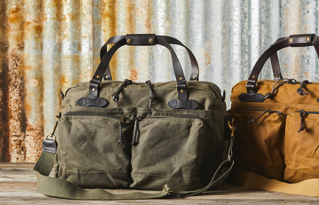 Filson 48-Hour Tin Cloth Weekender Bag