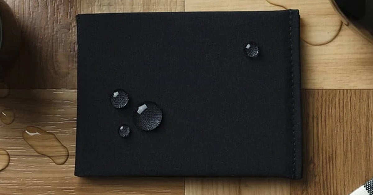 Featured image for “Slimfold’s MICRO Soft Shell Card Wallet can Hold all Your Essentials without Being Bulky”